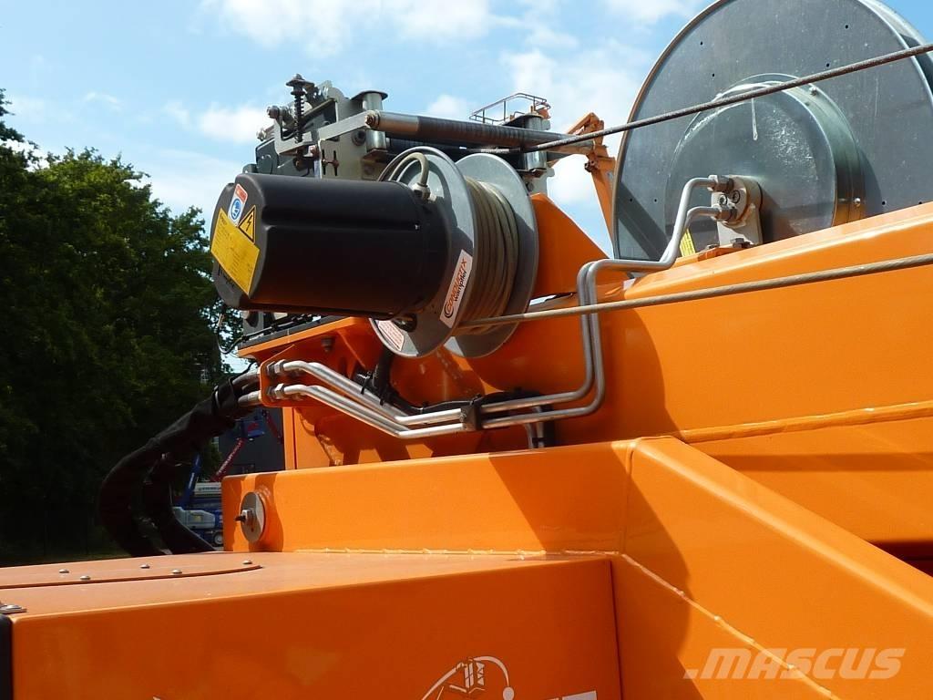 Böcker AHK 30 KS Druga dvigala/žerjavi