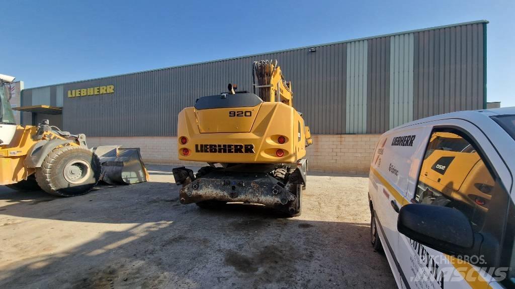 Liebherr A 920 Bagri na kolesih