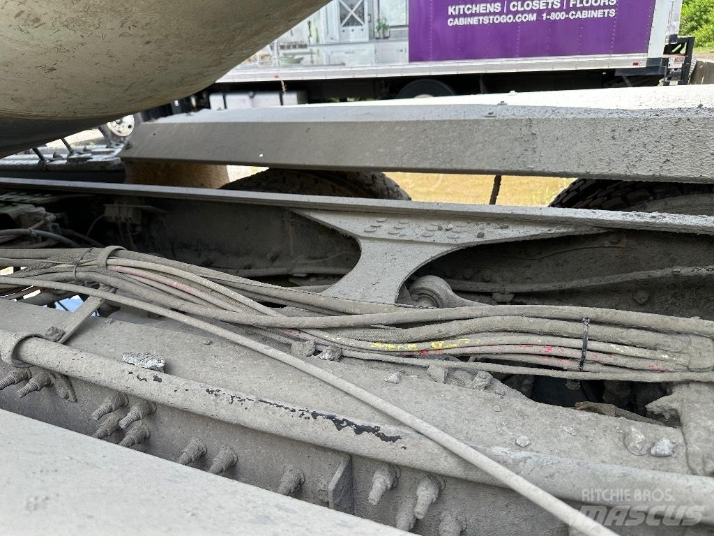 Mack GU 800 Drugi tovornjaki
