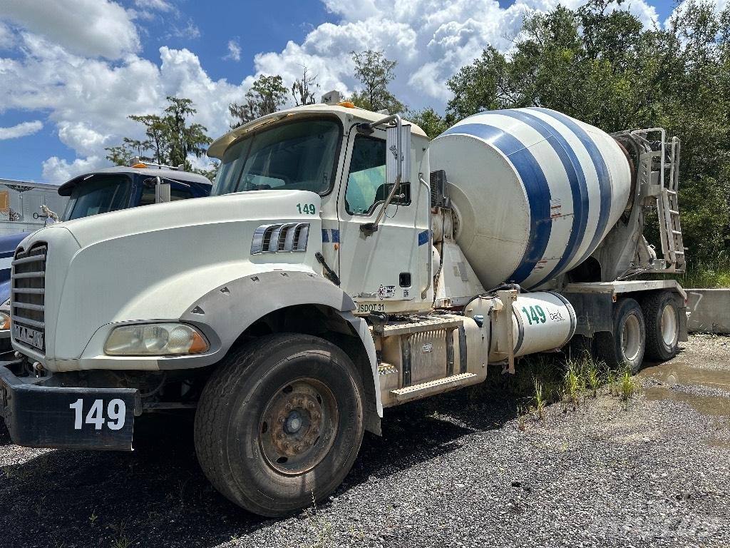 Mack GU 800 Drugi tovornjaki