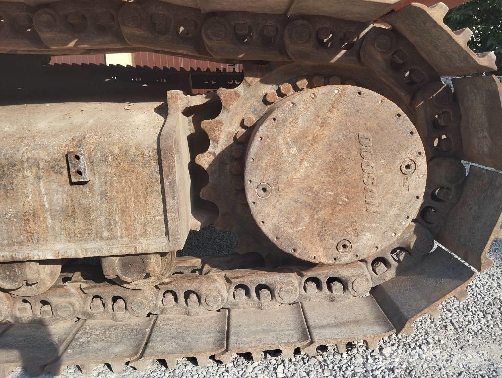 Doosan DX 300 LC Bagri goseničarji