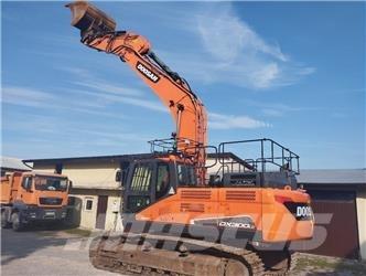 Doosan DX 300 LC Bagri goseničarji