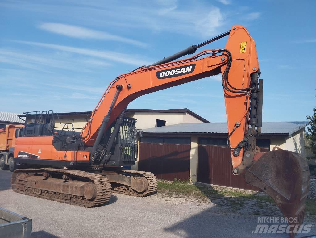 Doosan DX 300 LC Bagri goseničarji