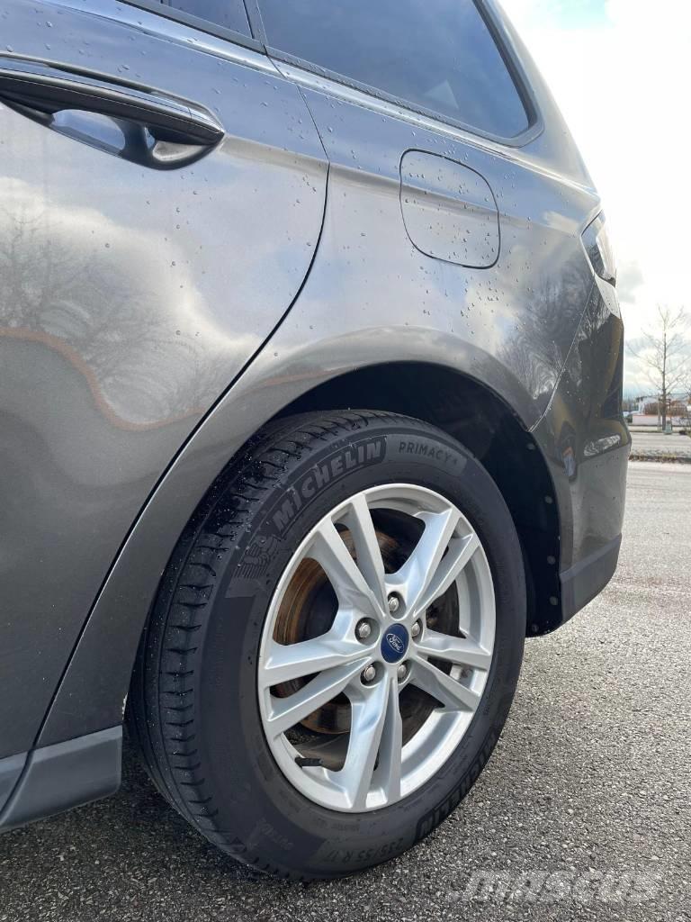 Ford Galaxy Avtomobili