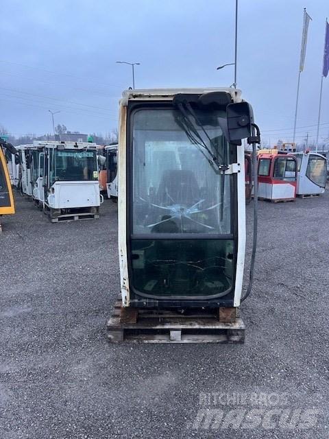 Liebherr A 314 CAB Kabine in notranjost