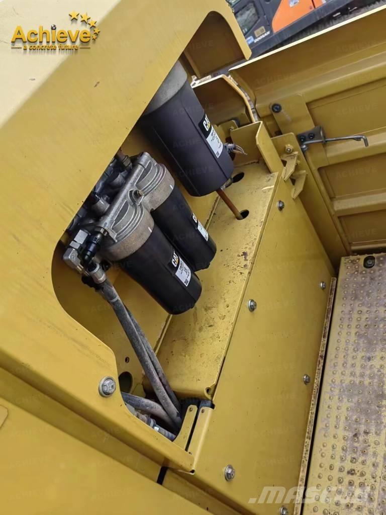 CAT 395 Bagri goseničarji