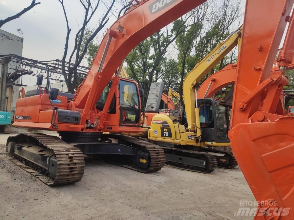 Doosan dx300 Bagri goseničarji