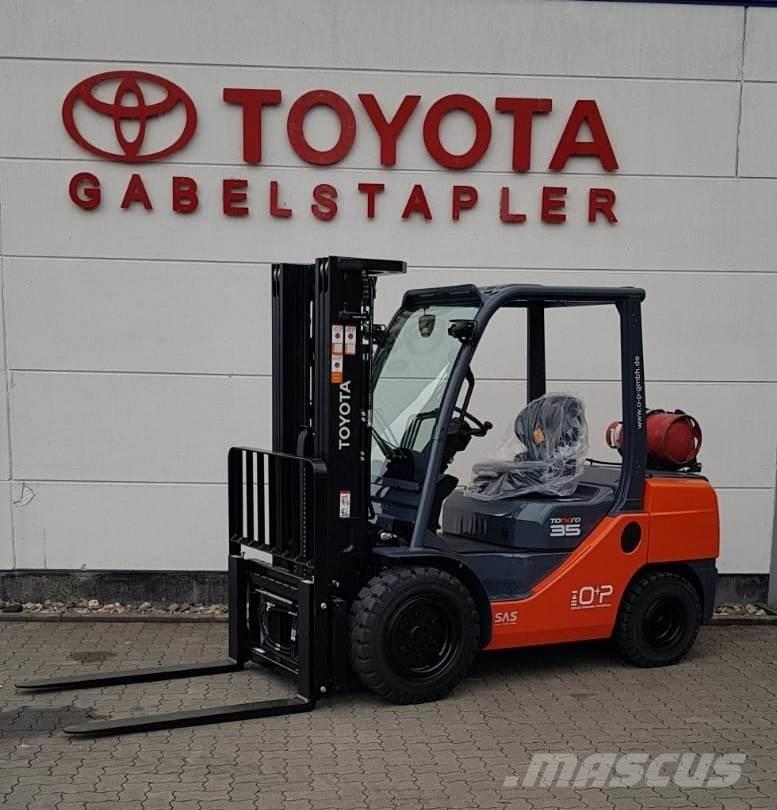 Toyota 02-8FGJF35 Plinski viličarji