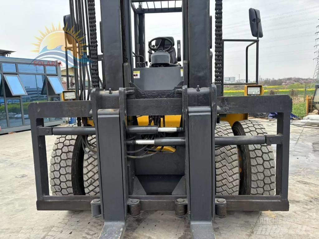 Komatsu FD 200 Dizelski viličarji