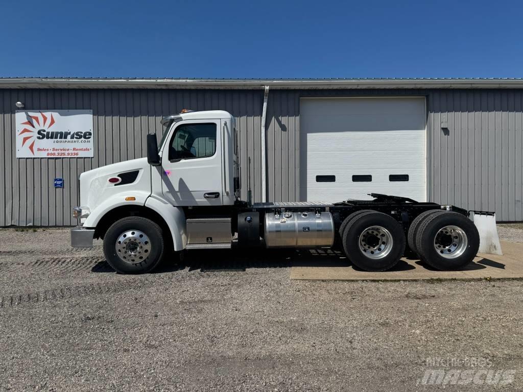 Peterbilt 567 Vlačilci