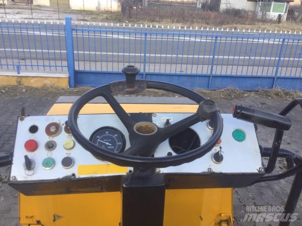 Dynapac CC 101 Dvojni valjarji