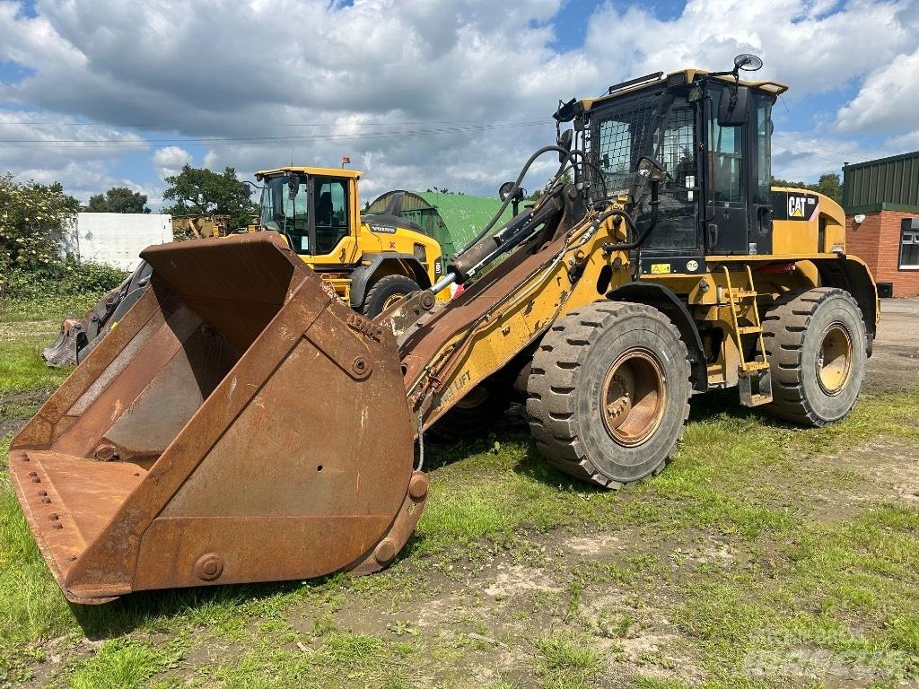 CAT 930H Kolesni nakladalci