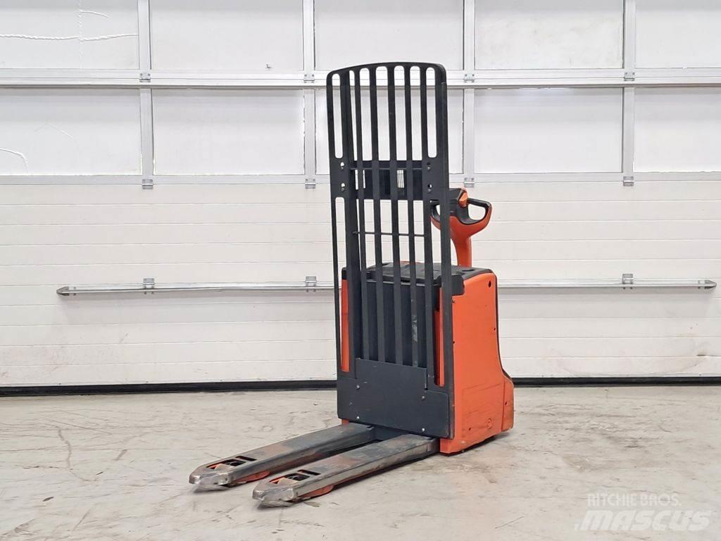 Linde T16L Električni nizko dvižni viličar