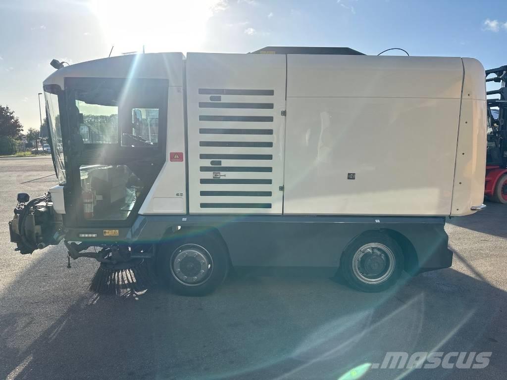 Ravo 540 STH Cestni pometači
