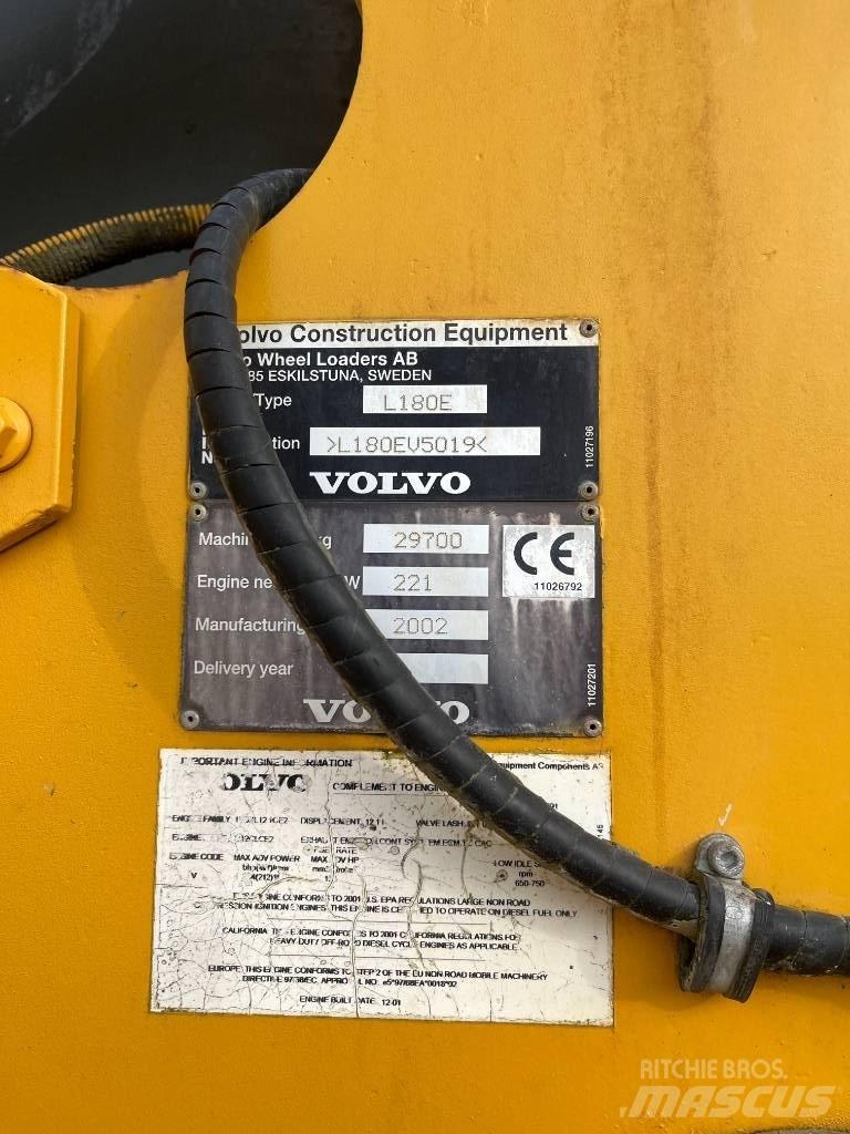 Volvo L 180 E Kolesni nakladalci