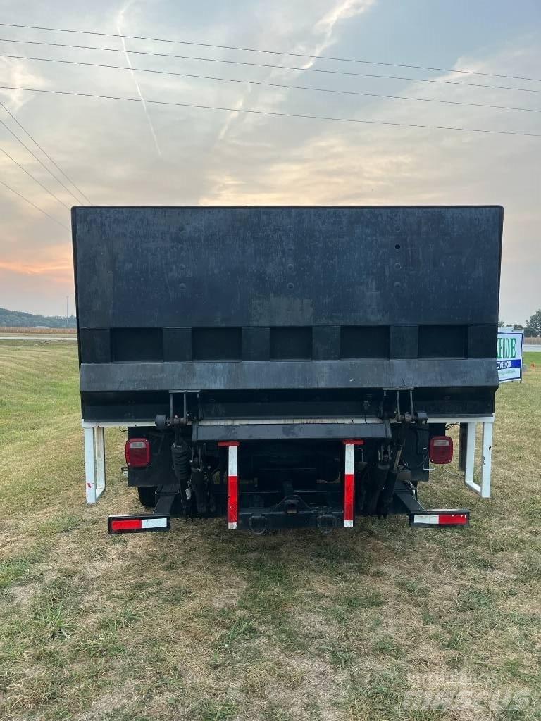 Ford F 550 SD Tovornjaki s kesonom/platojem