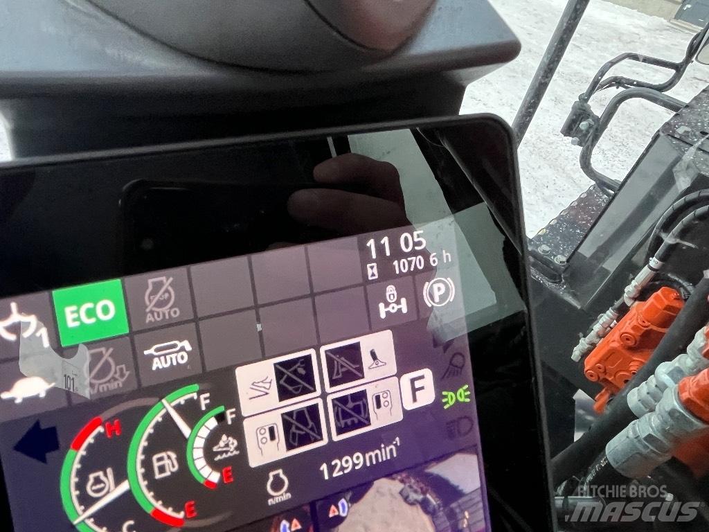 Hitachi ZX 135 W-7 Bagri na kolesih