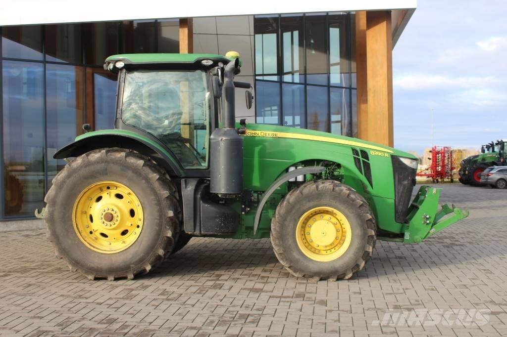 John Deere 8260 R Traktorji