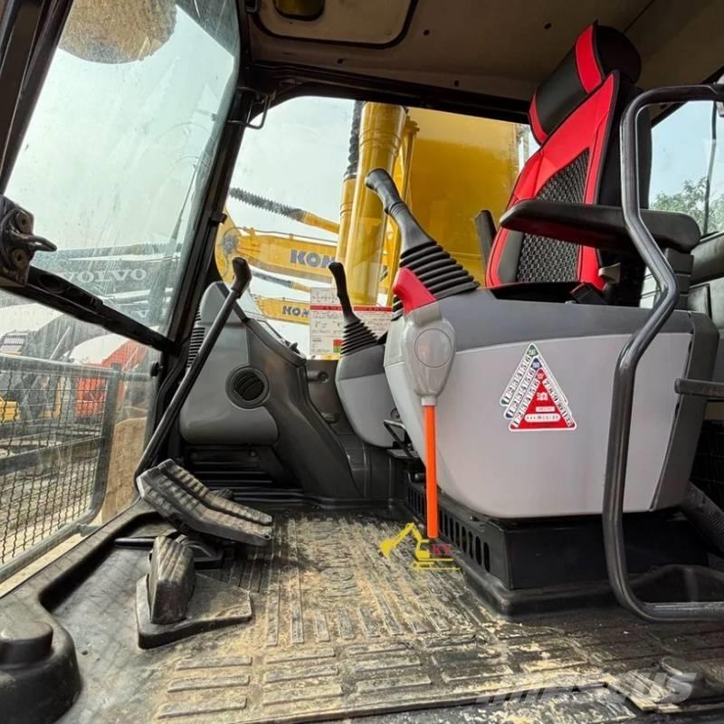 Komatsu PC 220-8 Bagri goseničarji