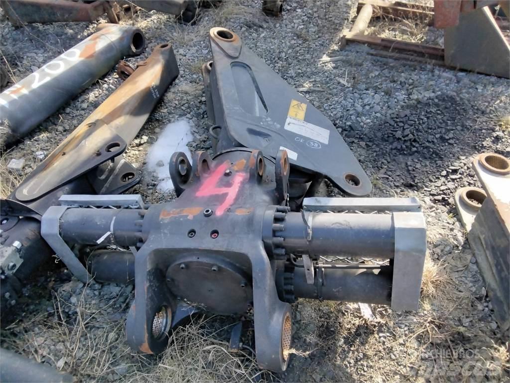 Loglift L181V Dvigala za gozdne kombajne