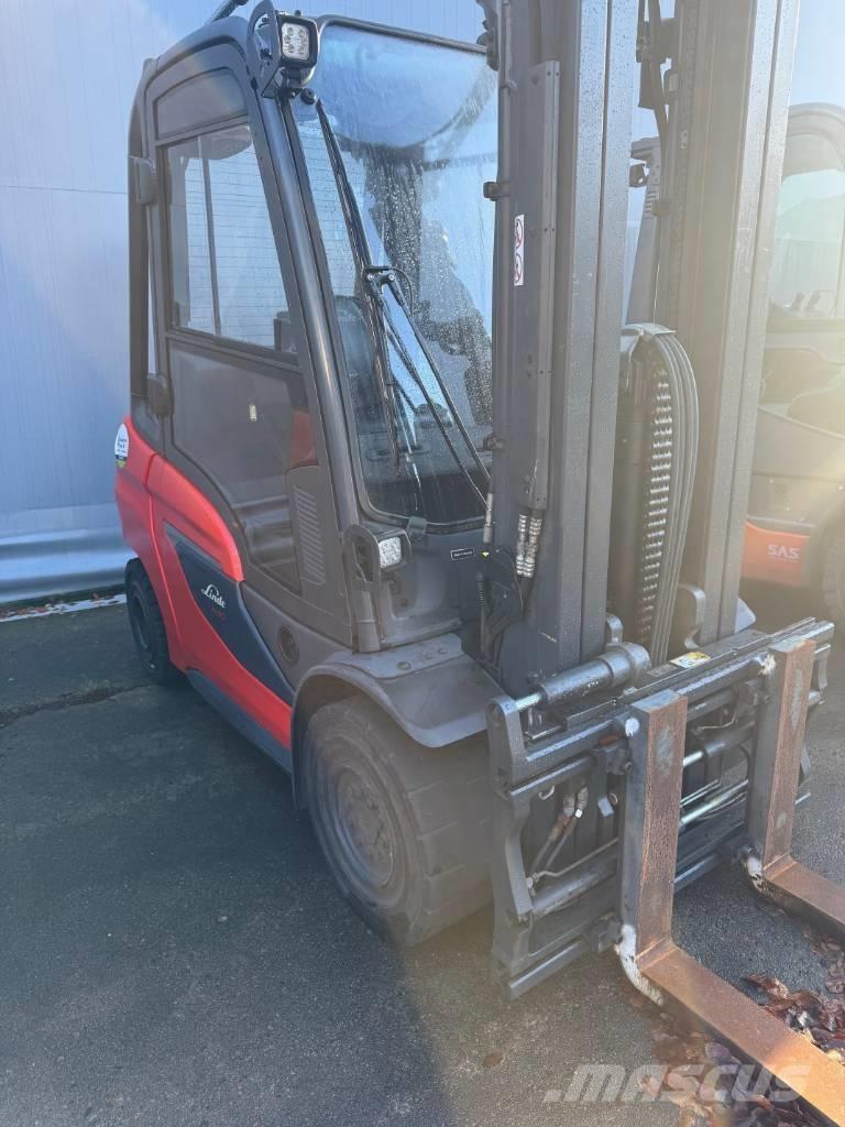Linde H30D-01 Dizelski viličarji