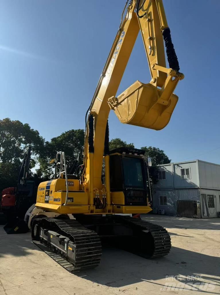 Komatsu PC 200-8 Bagri goseničarji