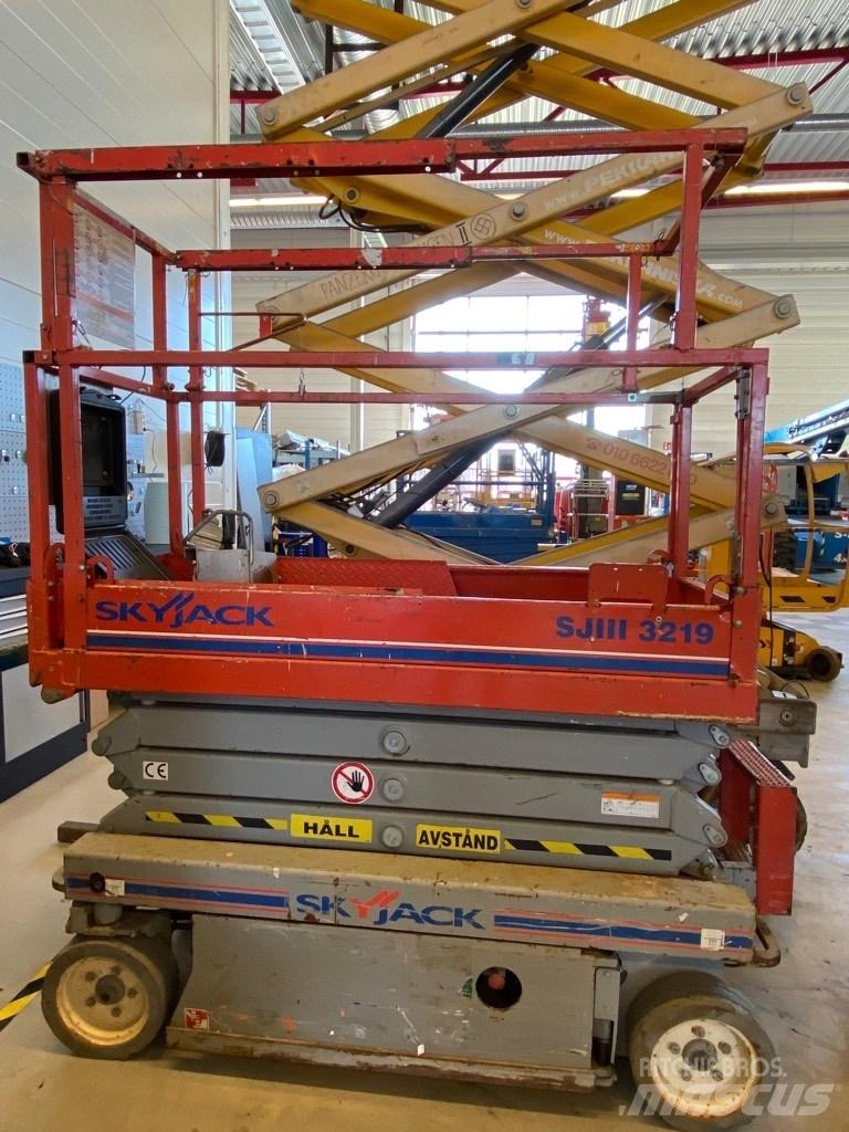 SkyJack SJ 3219 Škarjaste dvižne ploščadi