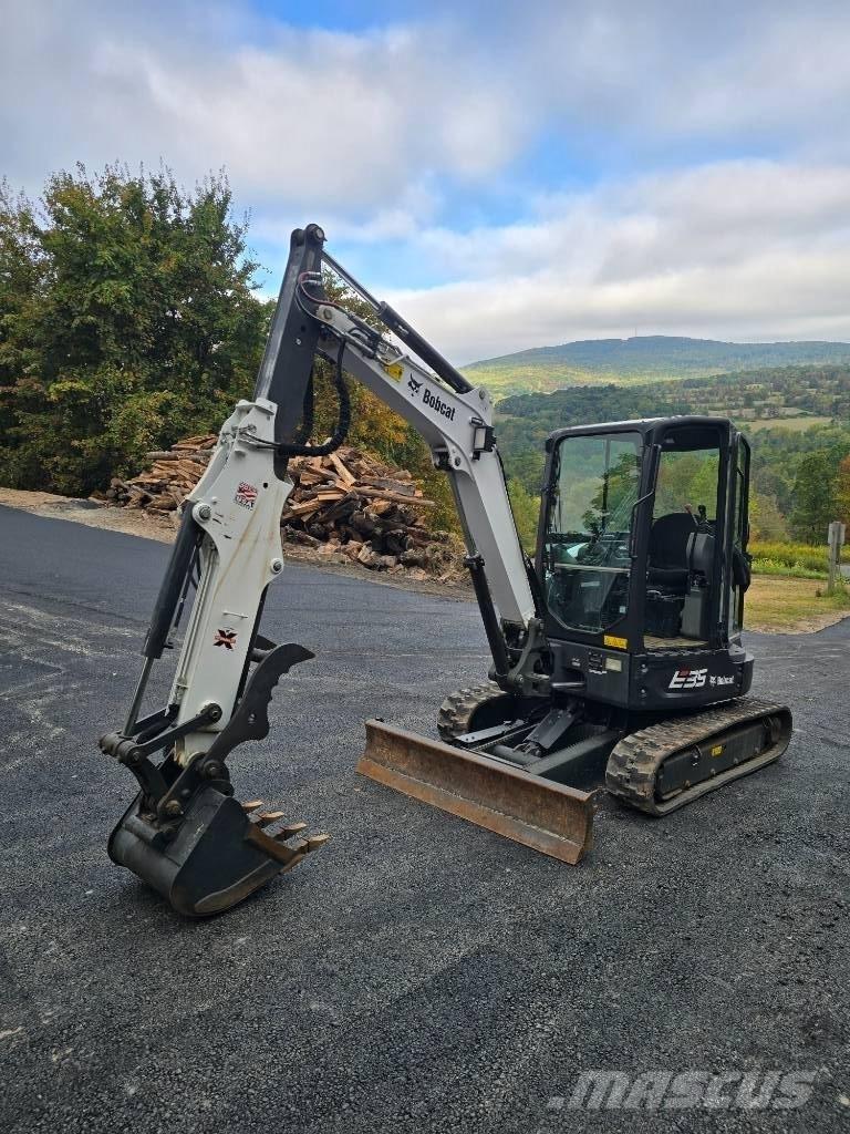 Bobcat E35 Mini bagri <7t