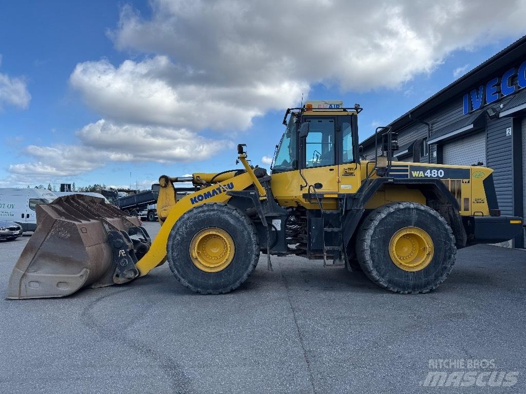 Komatsu WA 480 Kolesni nakladalci