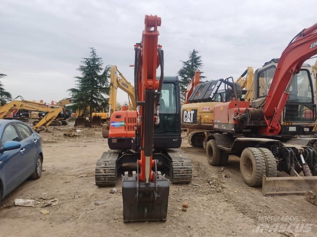 Doosan DX 60 Mini bagri <7t