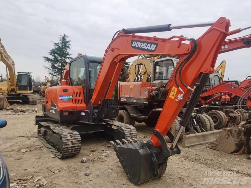 Doosan DX 60 Mini bagri <7t