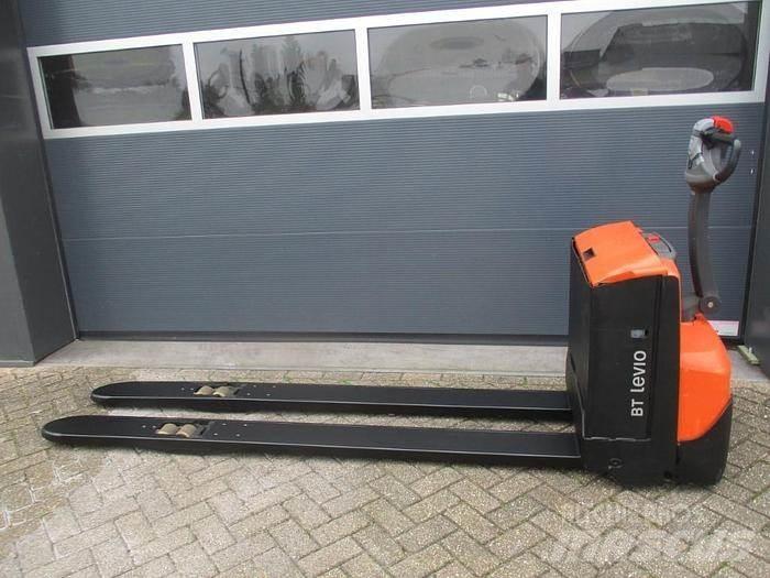 Toyota LWE 250 Električni nizko dvižni viličar