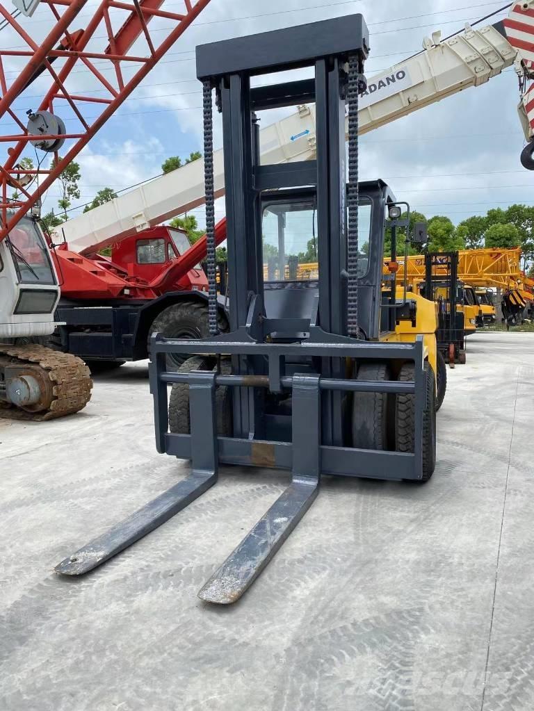 Komatsu FD 160 Dizelski viličarji