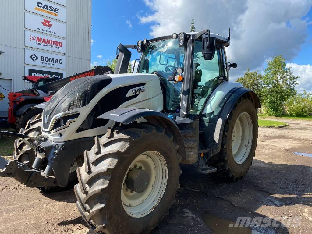 Valtra T 235 Traktorji