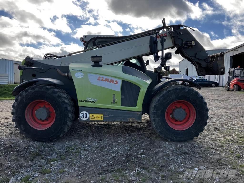 CLAAS 7055 Kmetijski teleskopski nakladalci