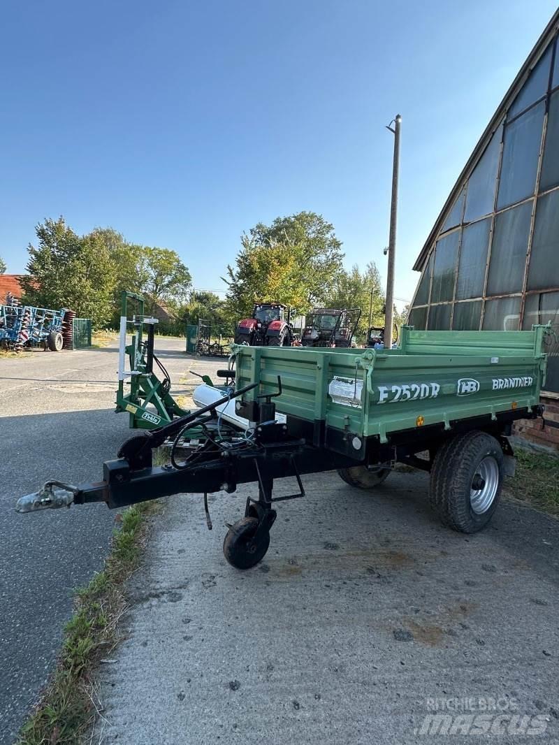 Brantner E 2520 Prikolica za bale