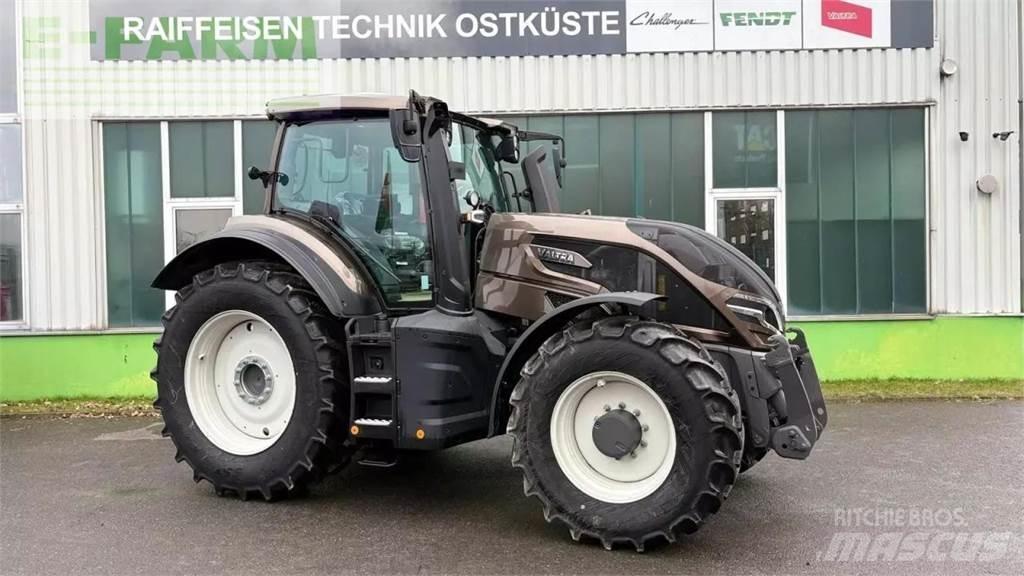 Valtra q 285 Traktorji