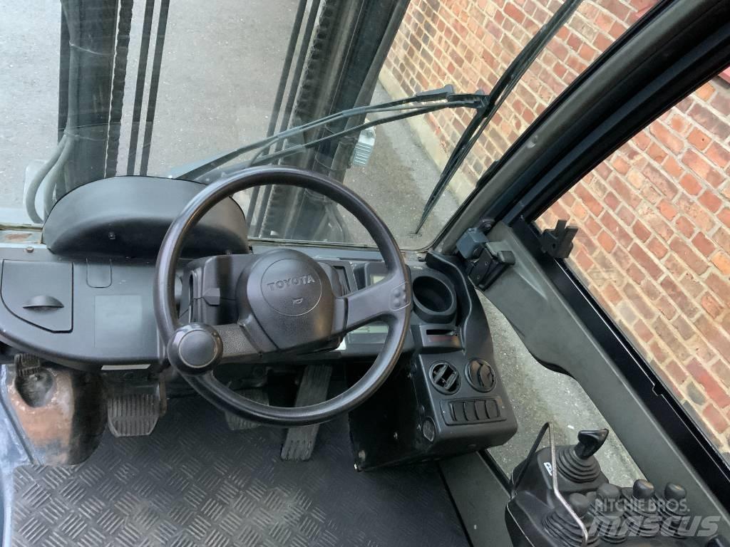 Toyota 02-8 FD F 30 Dizelski viličarji