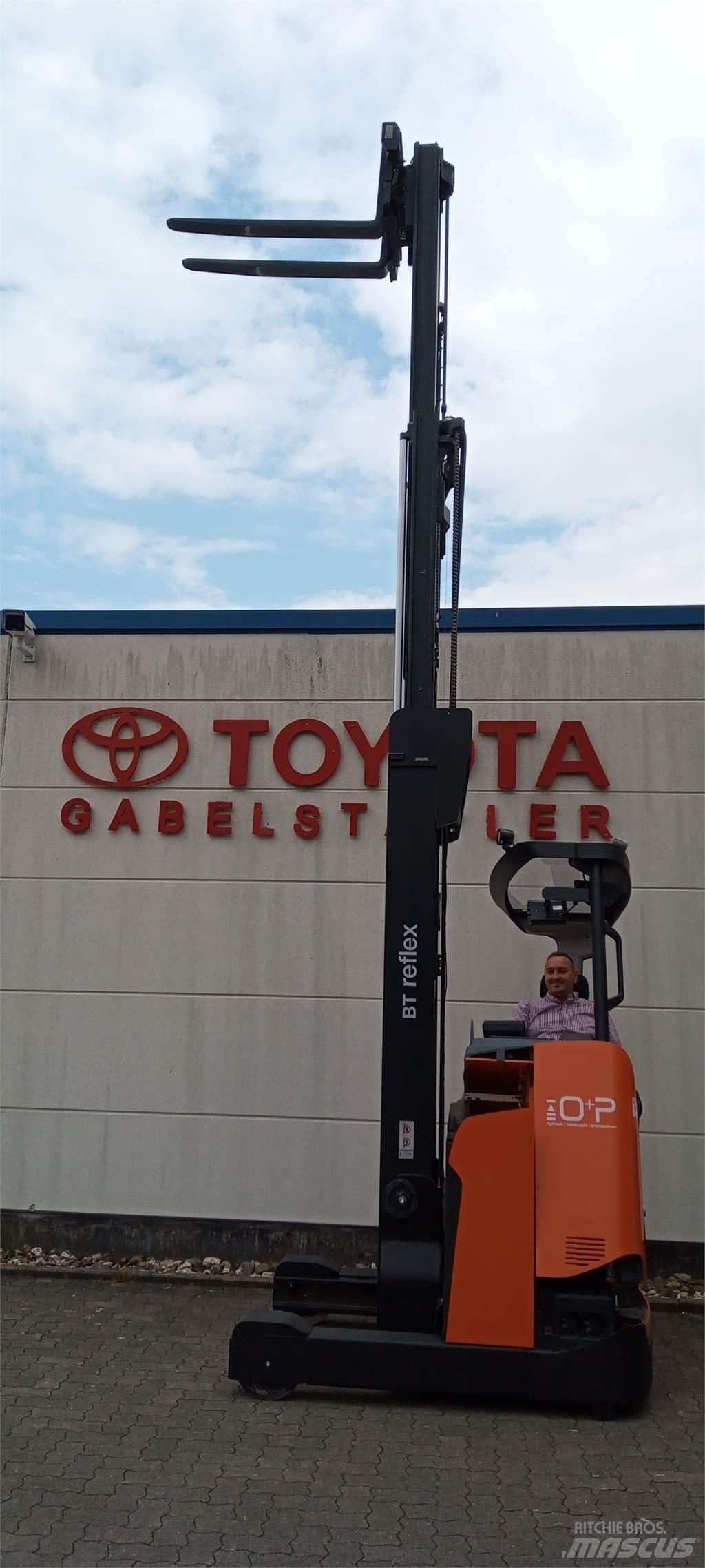 Toyota RRE 160H Viličarji s pomičnim teleskopom