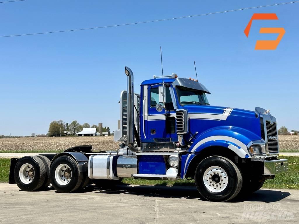 Mack Titan TD 713 Drugi tovornjaki