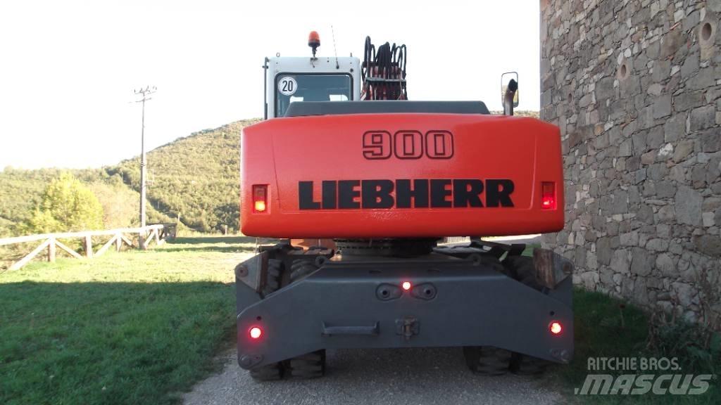 Liebherr A 900 C Bagri na kolesih