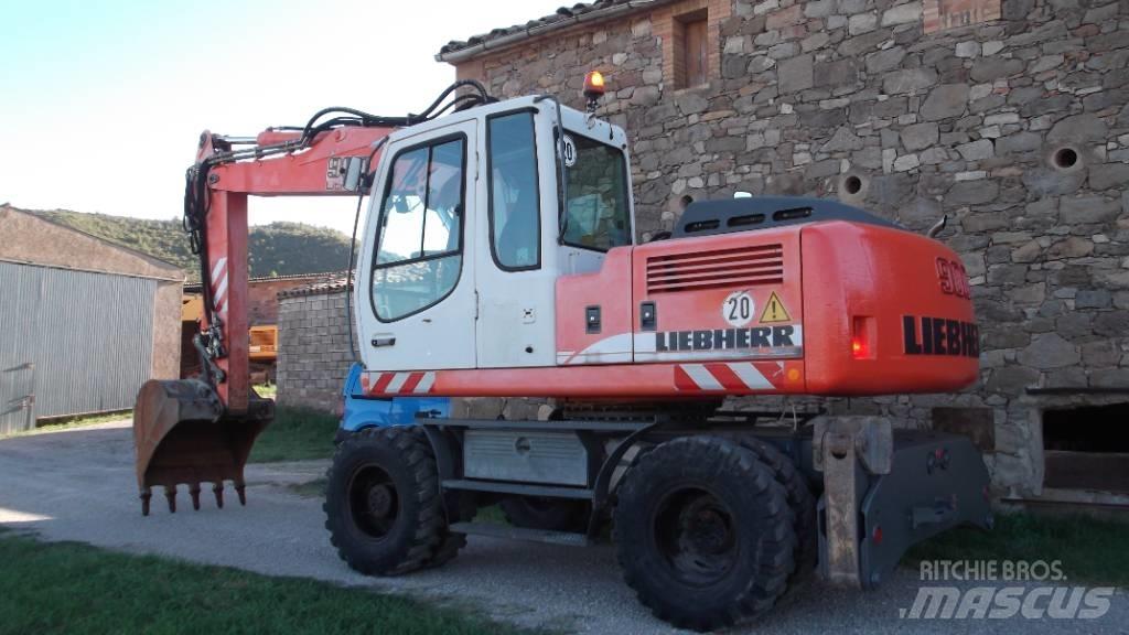 Liebherr A 900 C Bagri na kolesih