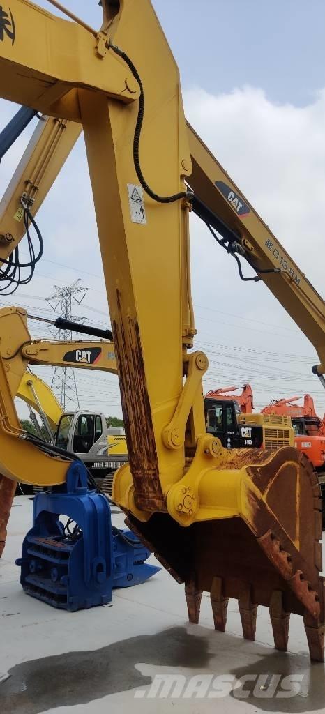 Komatsu PC 450 LC-7 Bagri goseničarji
