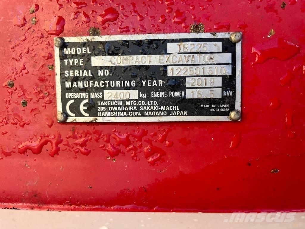 Takeuchi TB 225 Mini bagri <7t