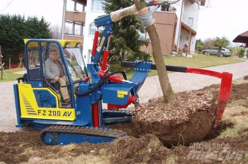  Pazzaglia FZ 200 AV Nega okolice - drugo