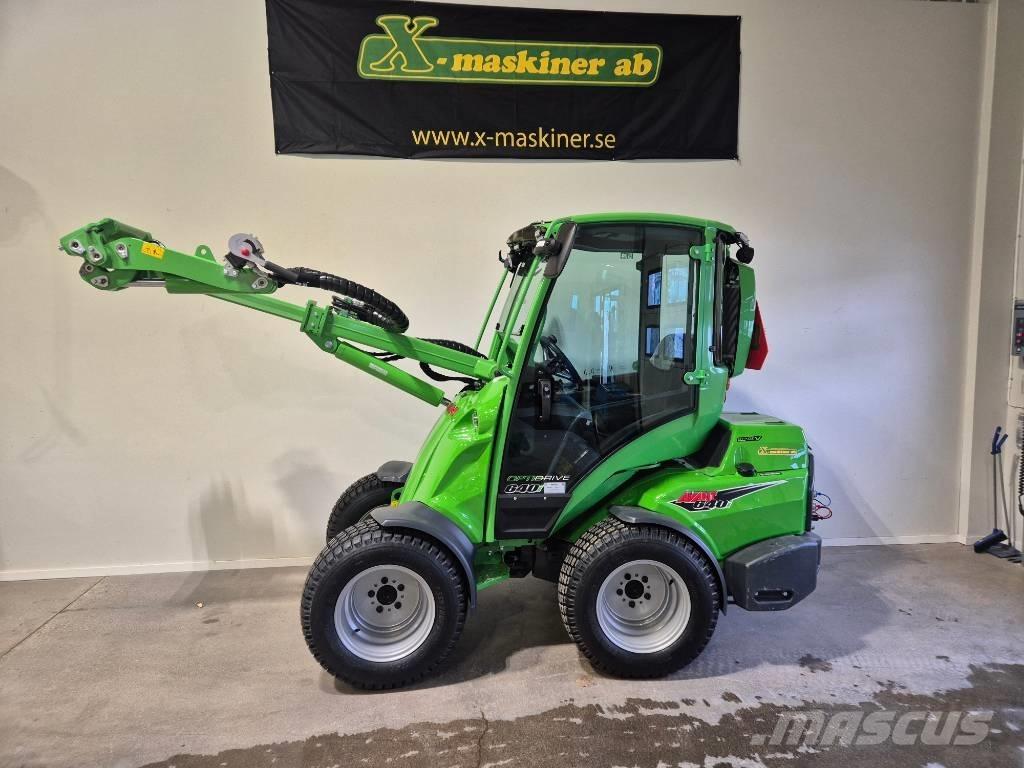 Avant 640 Skid steer mini nakladalci