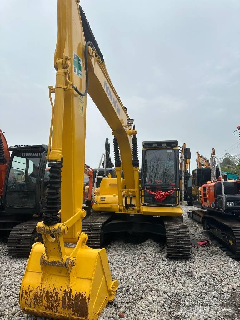 Komatsu PC 130-8 Midi bagri 7t – 12t