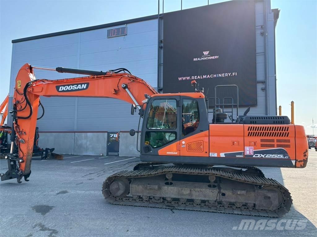 Doosan DX255LC-5 Bagri goseničarji