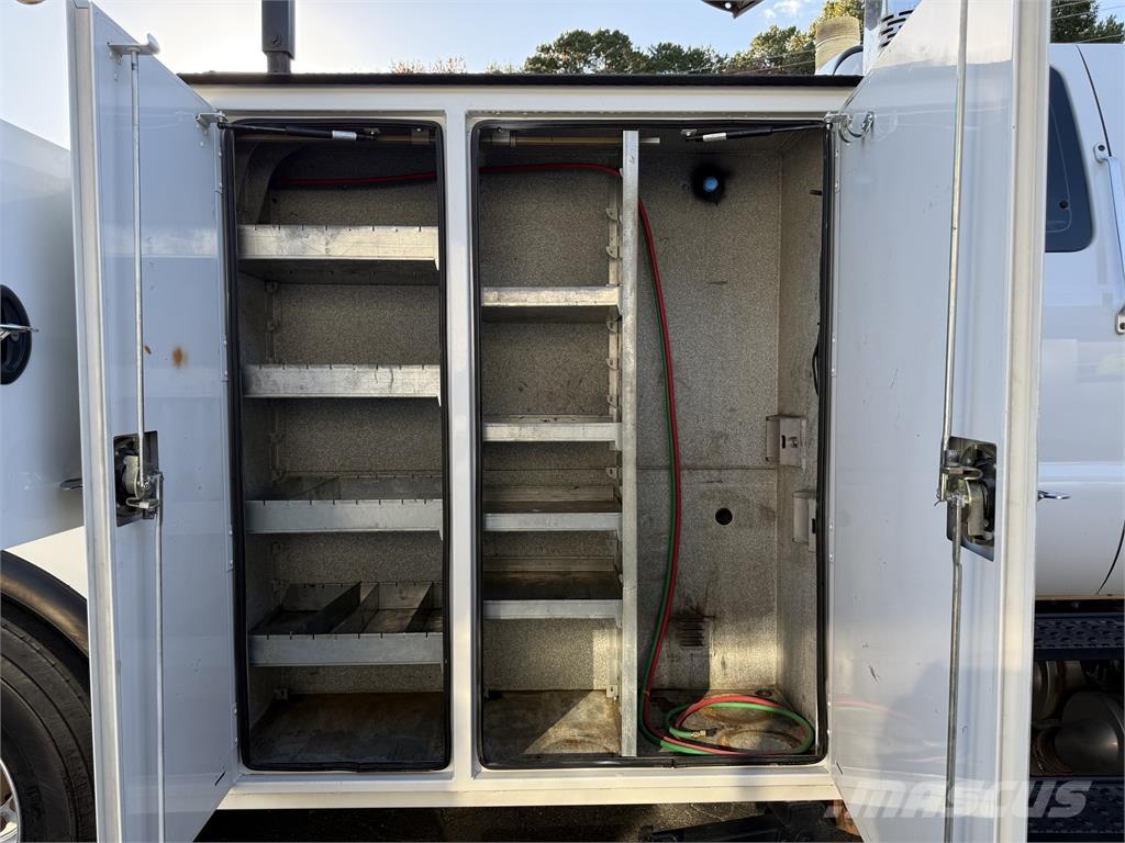 Ford F750 Komunalna vozila