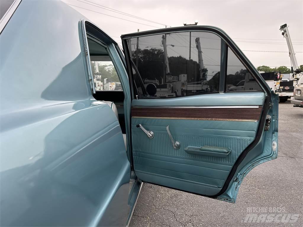 Ford FAIRLANE Drugi tovornjaki